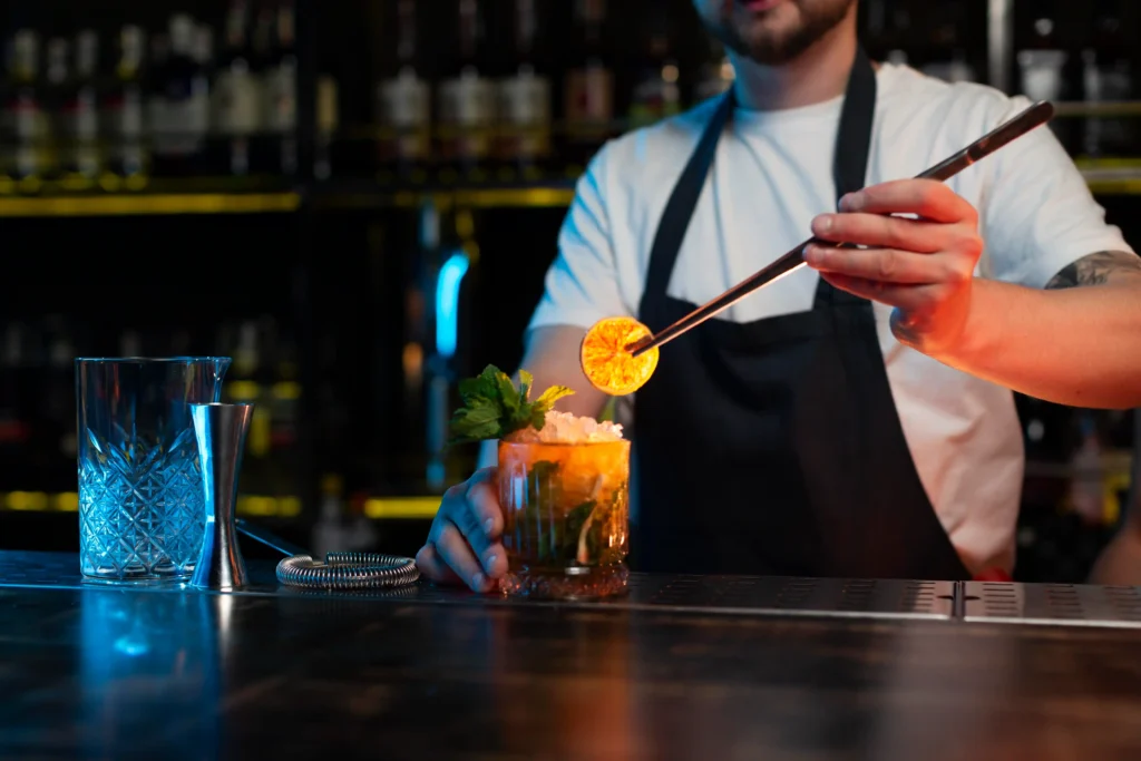 Why Bartending Service is Crucial for the Party Success